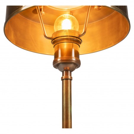 Auxerre stolna svjetiljka