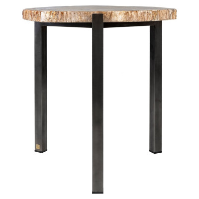 Okamenjeni drveni bočni stol