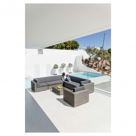 Carlo Mounted lounge chair with cushions