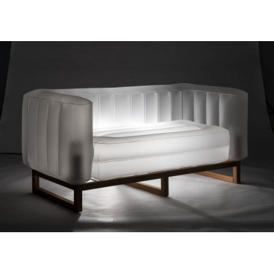 Yomi Eko light sofa with wood frame
