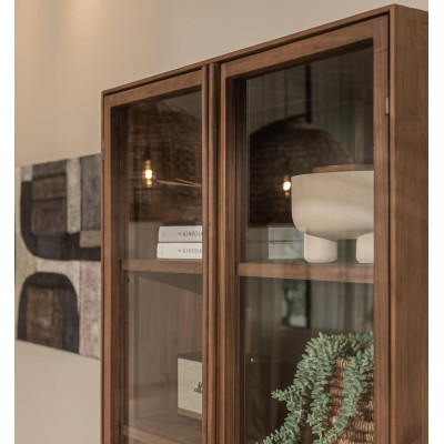 Motion glass cabinet