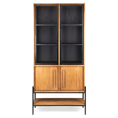Outline cabinet with 4 doors and 1 shelf